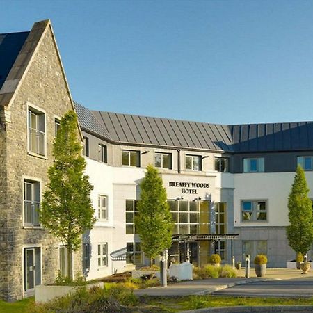 Breaffy Woods Hotel คาสเซิลบาร์ ภายนอก รูปภาพ