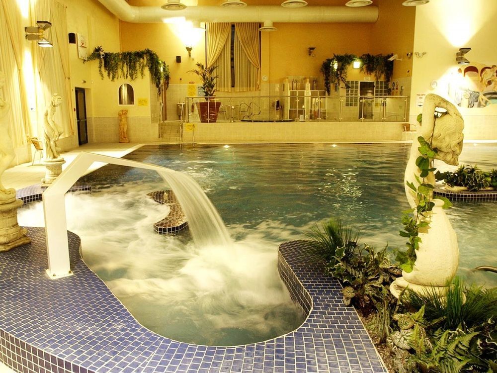 Breaffy Woods Hotel คาสเซิลบาร์ ภายนอก รูปภาพ